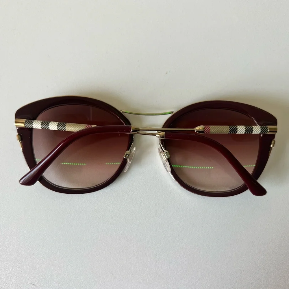 Burberry Check Detail Round Frame Sunglasses - Picture 3 of 14